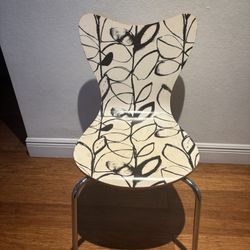 4 Chairs/ 4 Silla De  Madera Laminadas West Elm