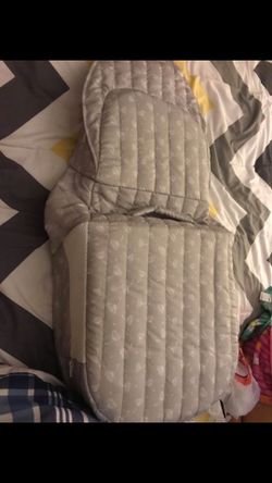 Baby portable sleep in never used but open !