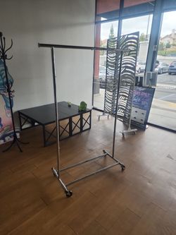 Clothing rack