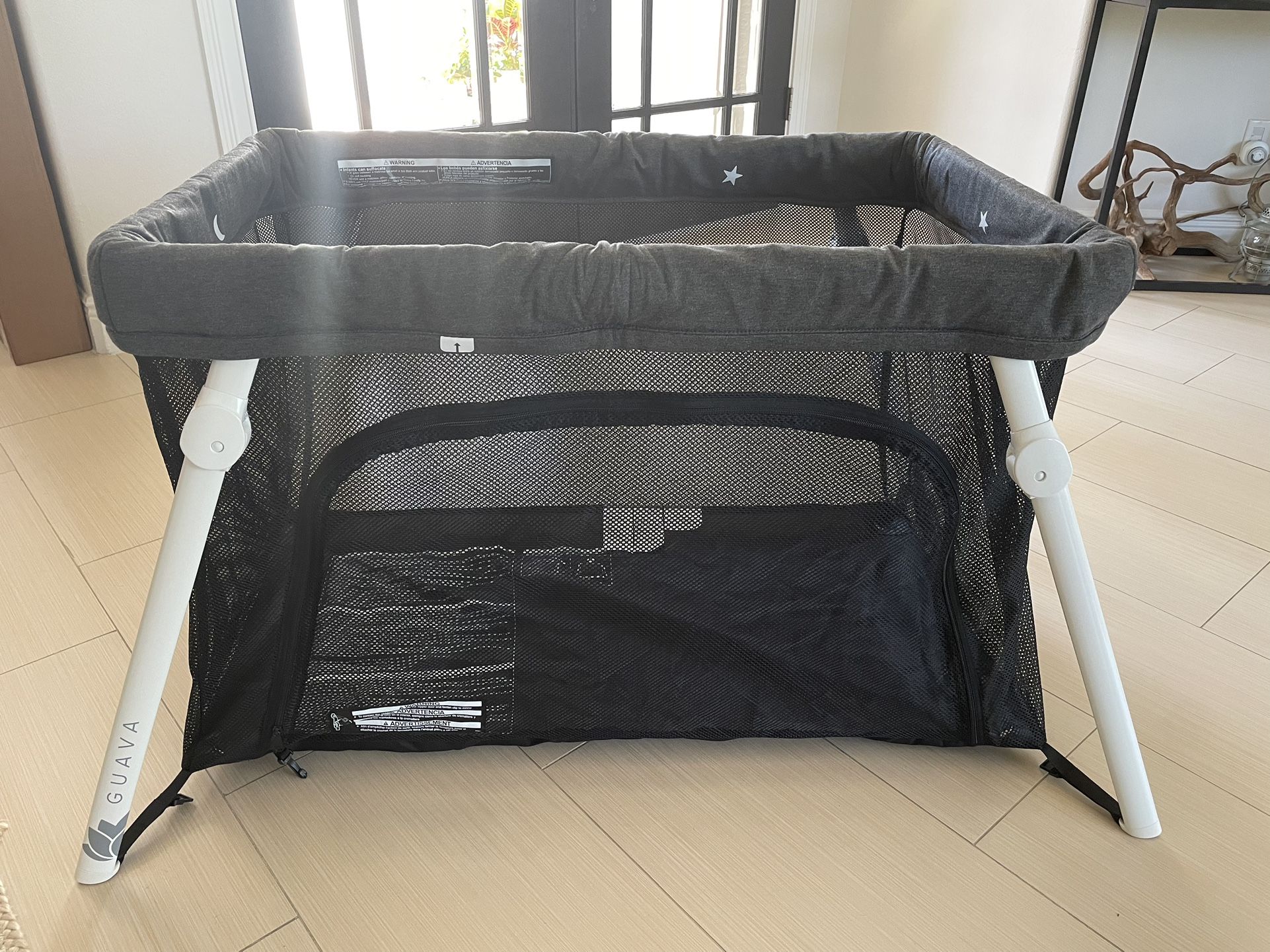Guava Lotus Travel Crib W/ Lightweight Backpack Design