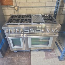 Thermador Pro Grand Professional Series PRG486WDG
48 Inch Freestanding Gas Smart Range with 6 Sealed Burners, Double Oven, 8.2 cu. ft. Total Capacity,