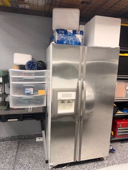 Kenemore fridge refrigerator - lights on, lightly cools but freezer stopped freezing after one day started freezing again and cooling but makes a lou