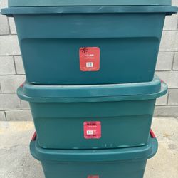 Heavy duty storage containers