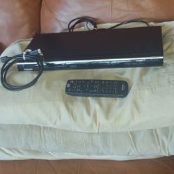 TOSHIBA DVD-CD PLAYER SDK1000 KU WITH REMOTE AND CORD 