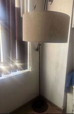 Floor Lamp Great Condition (minus Knob Falling Off) PRICE IS FIRM