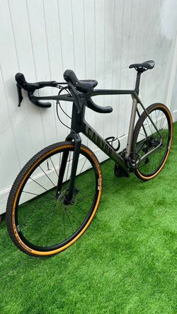 Carbon Canyon road bike
