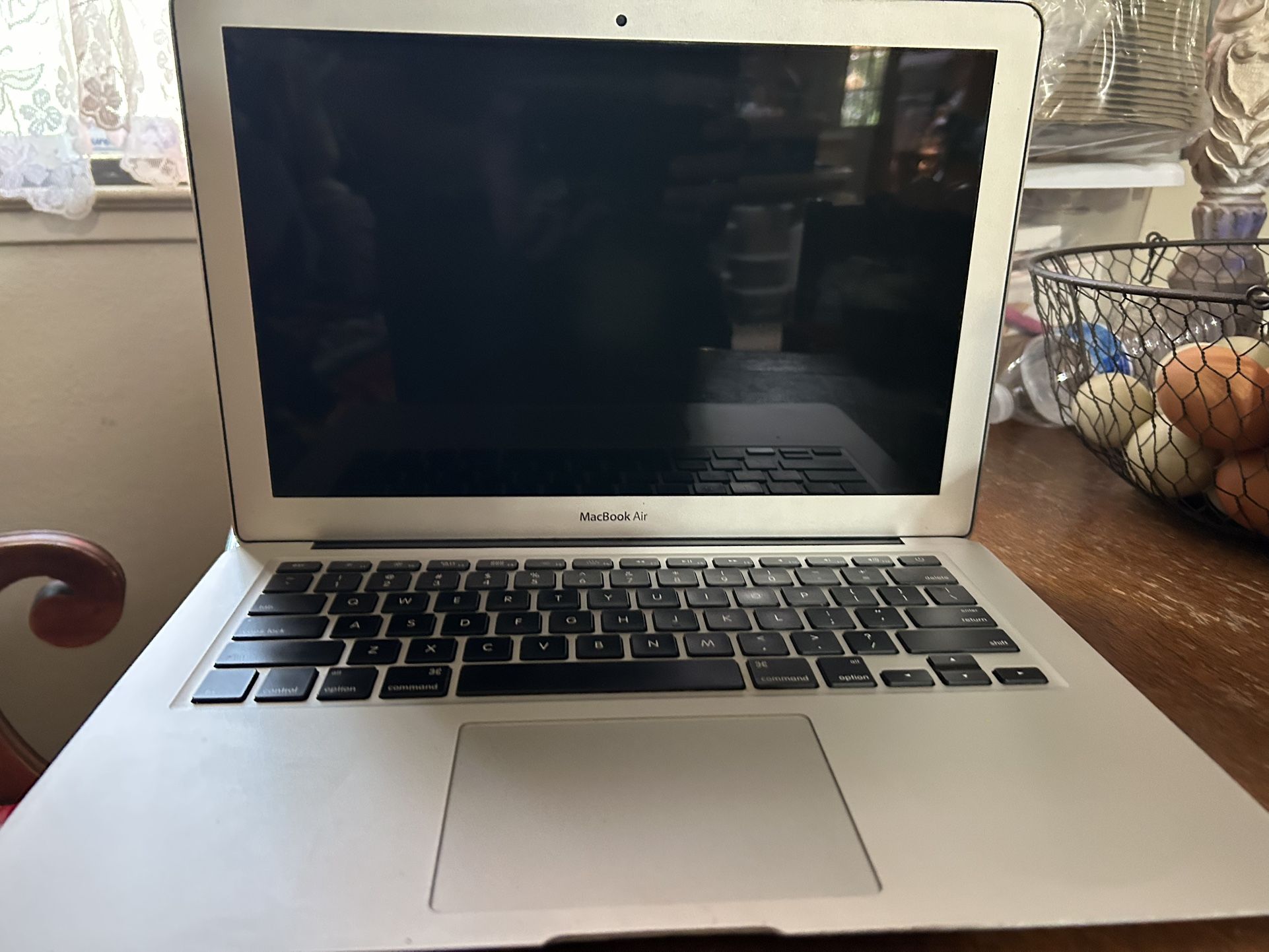 MacBook Air 13” (2016) – $80 (Felton, CA)
