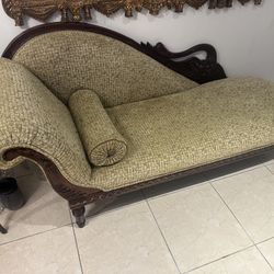 Antique Chaise Lounge / Fainting Couch – Carved Wood Frame! Extremely comfortable 