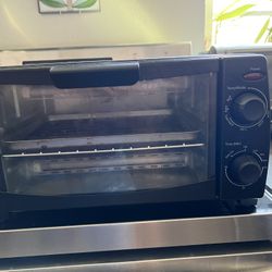 Black Toaster Oven