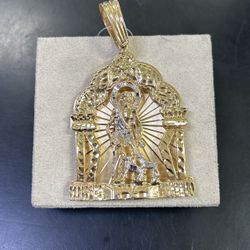San Lázaro Gold Pendant 