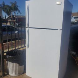 Refrigerator! 28 inch! Clean! Ready to go works perfectly! Pick up or delivery available! Replacement warranty!
