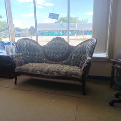 Victorian Classics Inc. Sofa