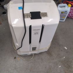 Dehumidifier 