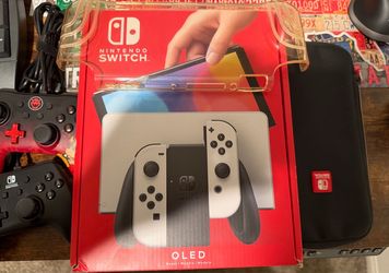 Nintendo Switch OLED White – Complete Bundle + Zelda TOTK + 256GB