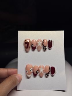 Custom press ons