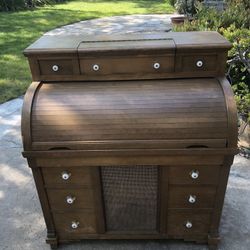 Guild New Englander 921ML Roll-top Radio/Turntable (Cabinet Only) from 1965