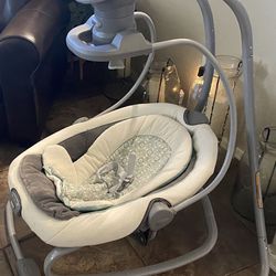 Graco 3 In One Baby Swing (free delivery)