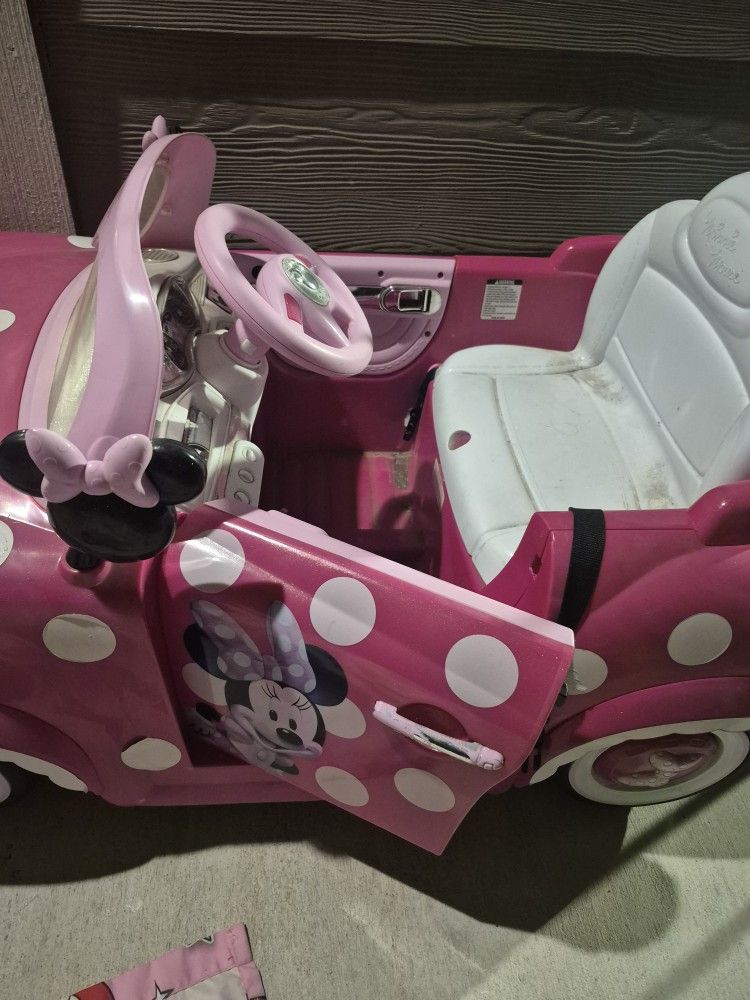 Minnie Mouse Car