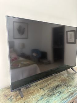 LG TVs 45’