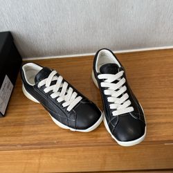 Pr,ada shoes