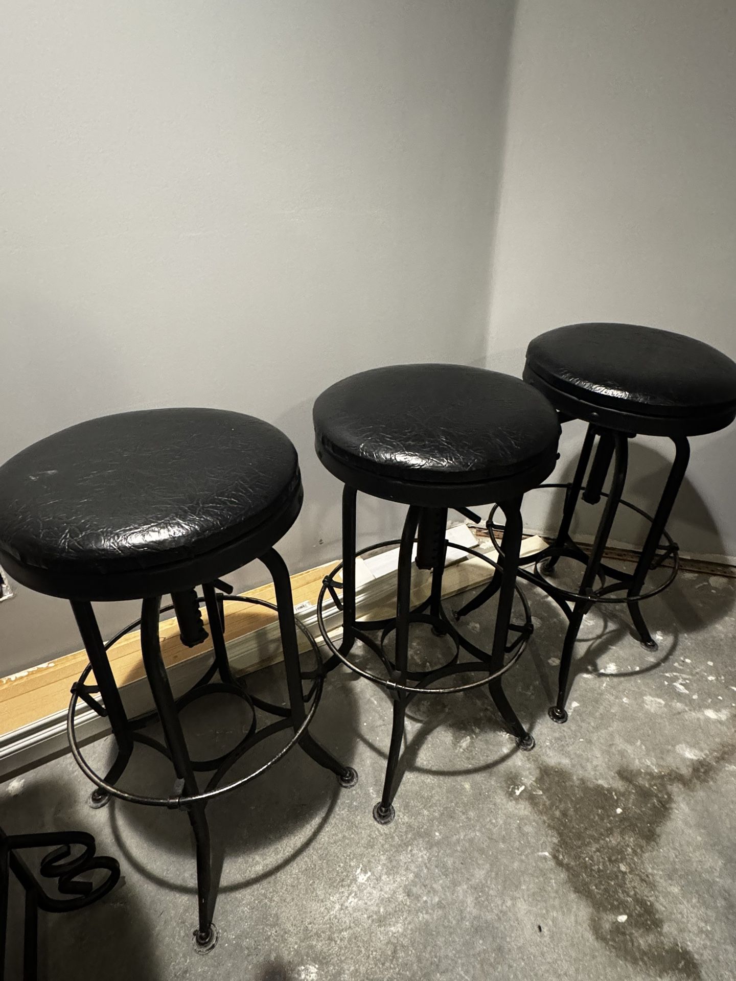 Bar Chair Set