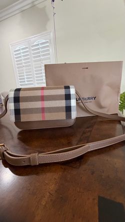Burberry crossed body purse