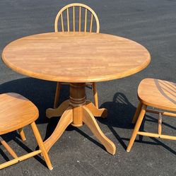 42”x42”x30”h Very Good Condition, Round Dining Table With Three Chairs, Solid Wood