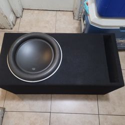 13W7 JL Audio Subwoofer with Brand new  double baffle Enclosure 