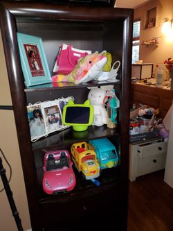 2 Book dresser