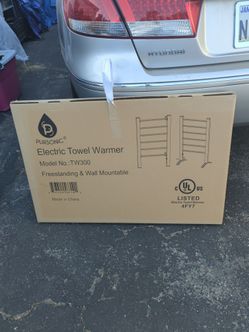 Electric towel warmer