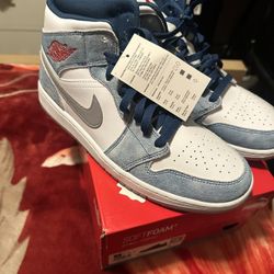 Jordan 1 Mid