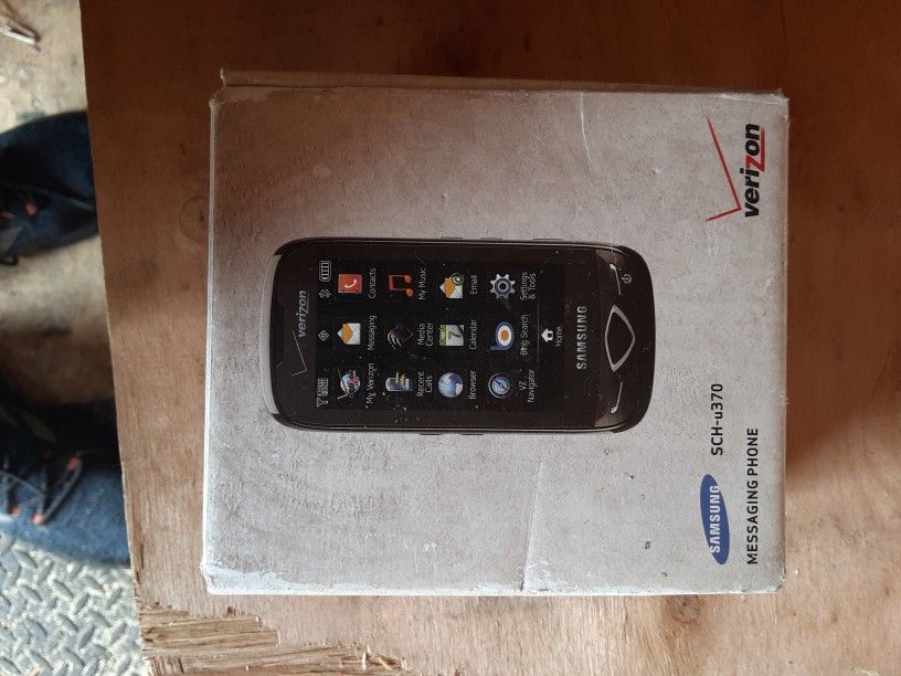 Brand New In Box Samsung Verizon SCH-u370 Old School Phone