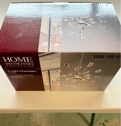BRAND NEW 4-light Chandelier Kimberly