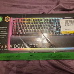 Razer Blackwidow v4 Pro Full Size Wired Keyboard