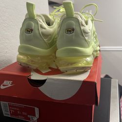 Vapor Max Plus Women’s
