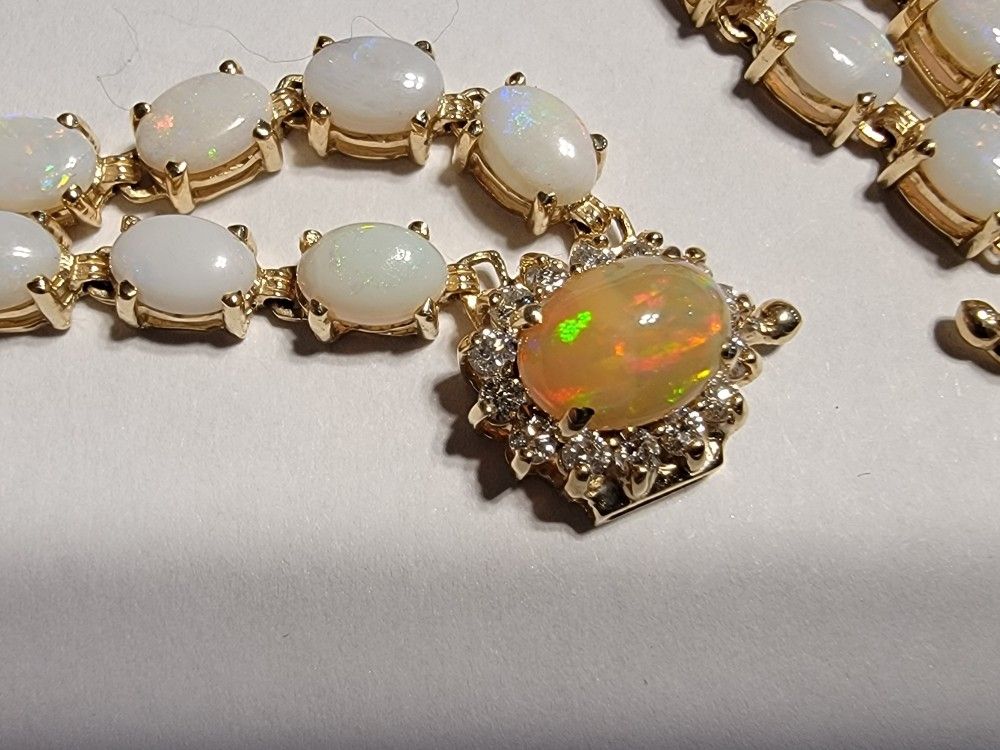 14k Gold Natural Opal Bracelet. 