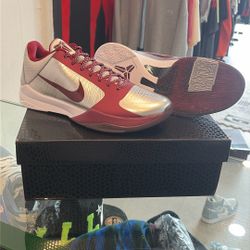 KOBE 5 LOWER MERION SIZE 11