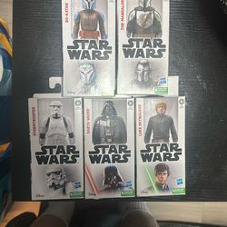 5 collectible Star Wars figures