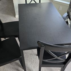 Table With Chairs 
