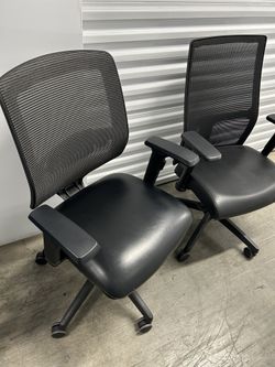 Office Chairs 