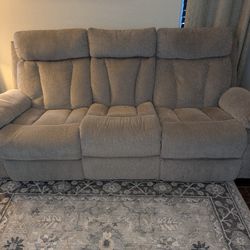 2 Piece Recliner Sofa Set $500