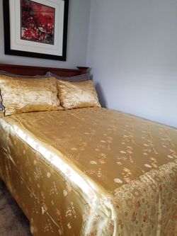 Golden Silk Duvet Set