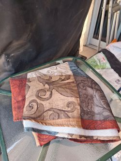 Round  and squared Dining Table TCloth