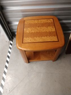 Corner Table 