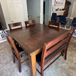 Dining Table & Chairs 