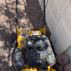 Cub Cadet SR621 self-propelled lawn mower
