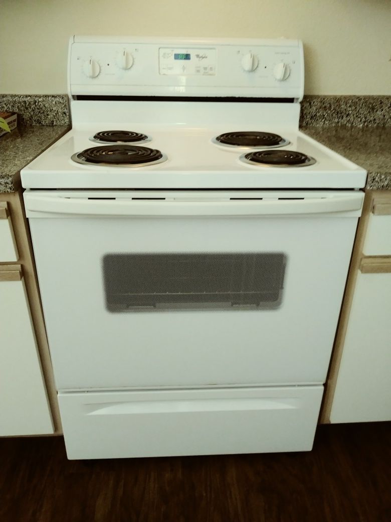Whirlpool Electric Range Super Capacity 465 for Sale in San Antonio, TX