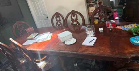 Dinning table with 6 chairs