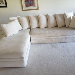 COUCH SOFA SECTIONAL  in Northridge