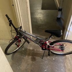 Trail Runner Womens Mountain Bike Huffy 24 for Sale in